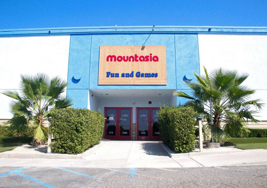 After providing Santa Clarita with joy since 1995, Mountasia hasnt opened its doors for over 4 months. The Family Fun Center on Golden Triangle Road is now at risk of closing due to the COVID-19 outbreak.