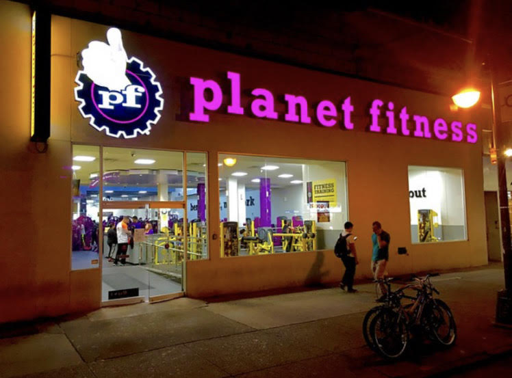Planet Fitness, Brooklyn, New York, pics by Mike Mozart on instagram.com/MikeMozart